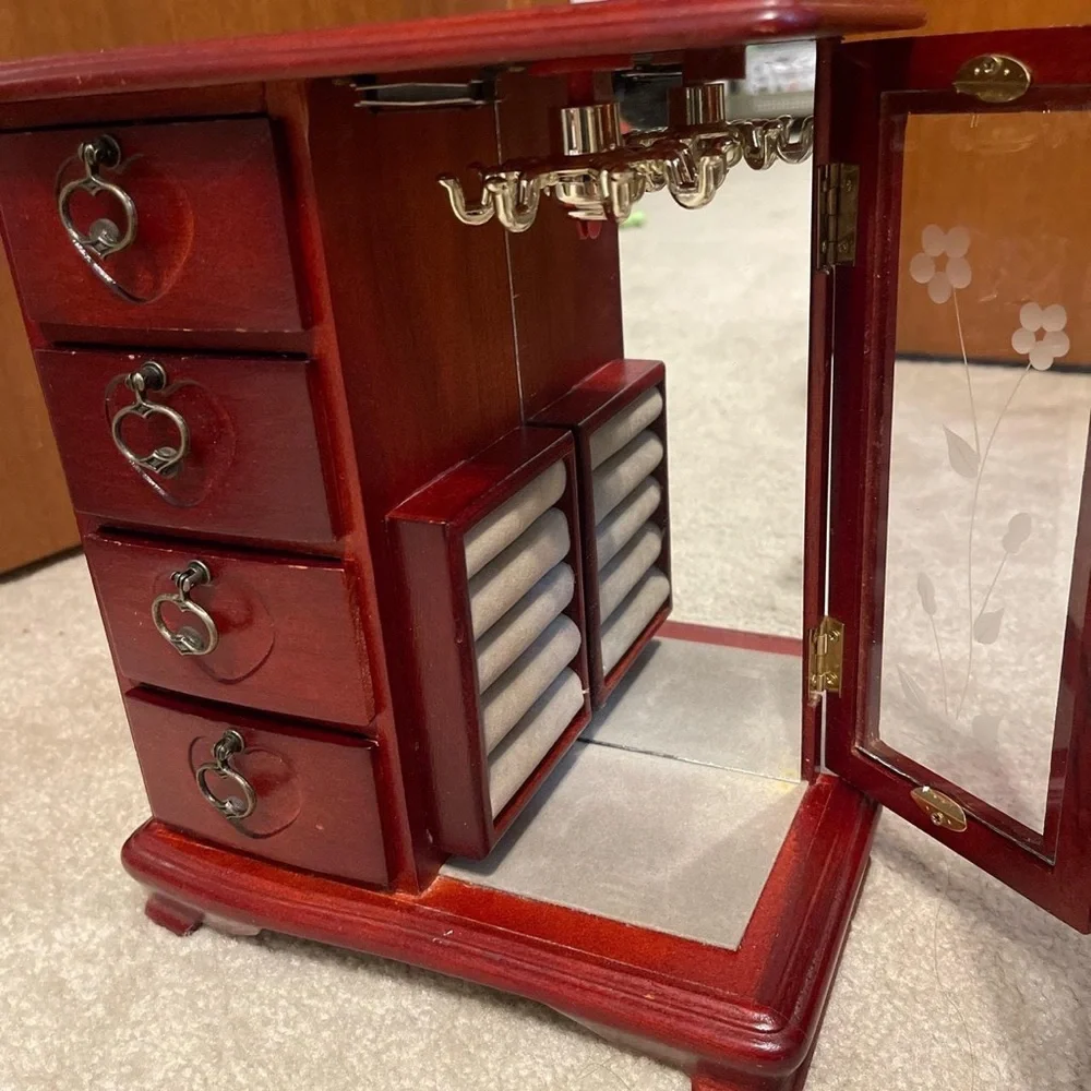 SOLD❤️❤️ Vintage Cherry Wood Jewelry Box - Picture 1 of 6